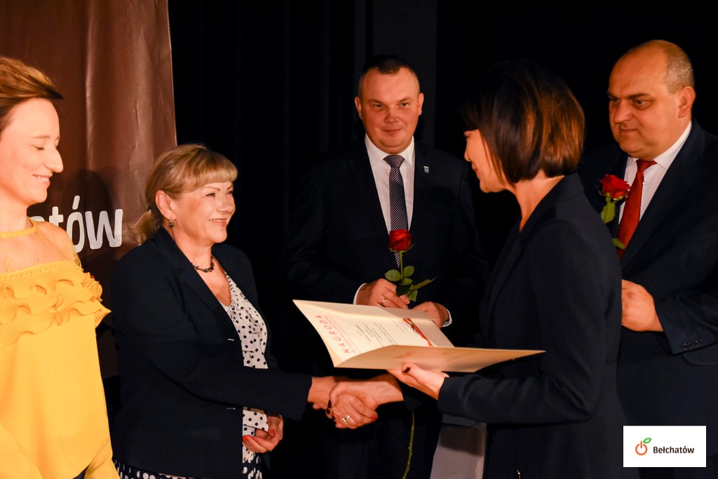 Nagrodę Prezydenta Miasta Bełchatowa odebrało trzydziestu dziewięciu nauczycieli