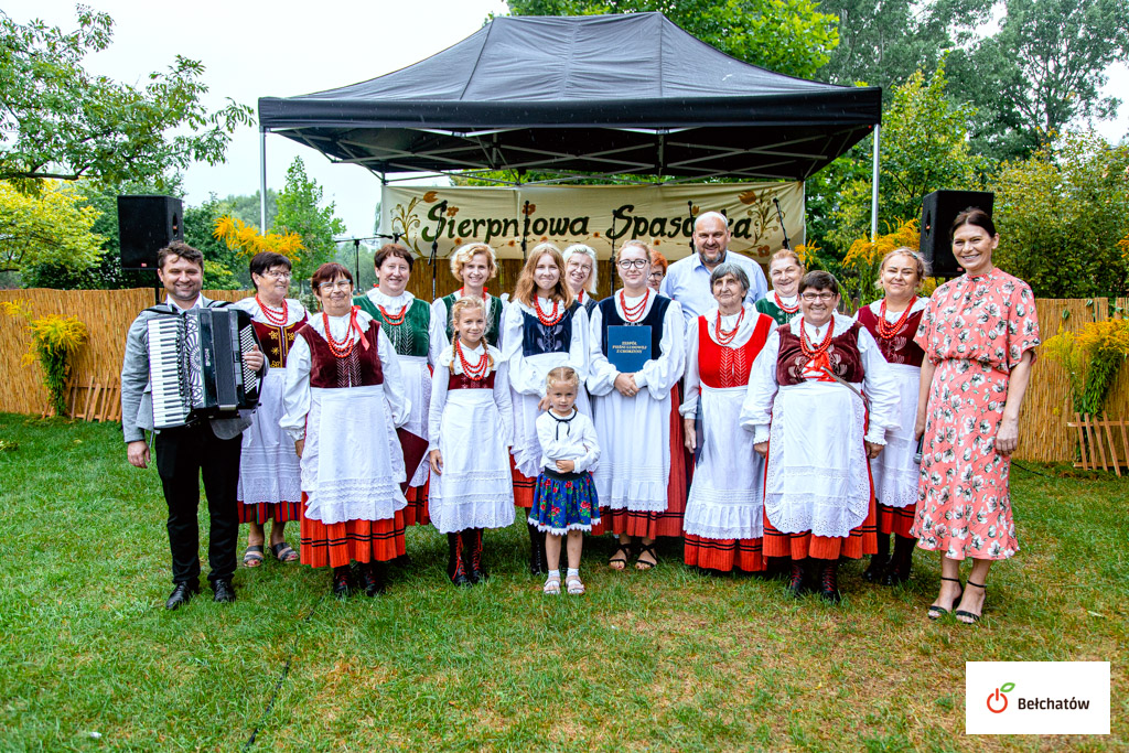 Podczas pikniku, na który zaprosiła prezydent Mariola Czechowska, zaprezentowały się zespoły ludowe